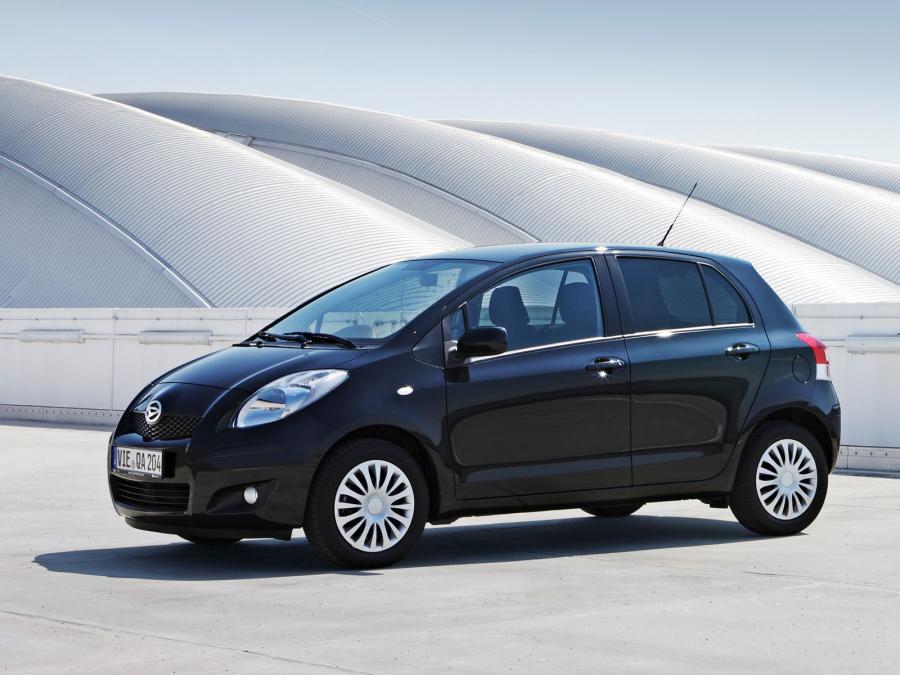  Daihatsu Charade 2011 года  (EU) (фото 3 из 16)